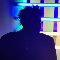 Sean Alxndrを聴いたり、ミュージックビデオを鑑賞したり、経歴やツアー日程などを確認したりしましょう！