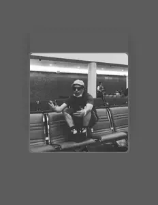 Ouça Far from Local, assista a videoclipes, leia a biografia, veja as datas das turnês e mais!