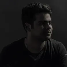 Posłuchaj wykonawcy Basu, obejrzyj teledyski, przeczytaj biografię, zobacz daty tras koncertowych i nie tylko!