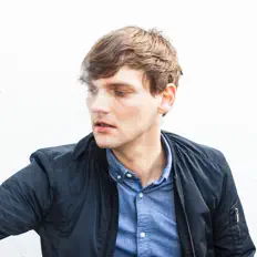 聆聽 Oliver Gottwald、觀看音樂影片、閱讀小傳、查看巡演日期等！