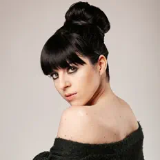 Roberta Gialloを聴いたり、ミュージックビデオを鑑賞したり、経歴やツアー日程などを確認したりしましょう！