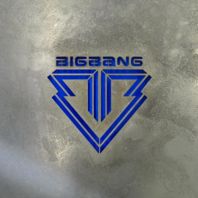 BIGBANG Alive Album Cover