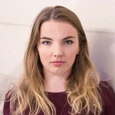 Poslechněte si interpreta Claire Frances, sledujte hudební videa, přečtěte si životopis, podívejte se na data turné a další informace.