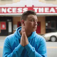 收听 Tanner Azzinnaro、观看音乐视频、阅读小传、查看巡演日期等 ！