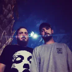 Elmerを聴いたり、ミュージックビデオを鑑賞したり、経歴やツアー日程などを確認したりしましょう！