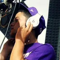 Luister naar Teezy, bekijk muziekvideo's, lees de bio, bekijk de tourdata, en meer!