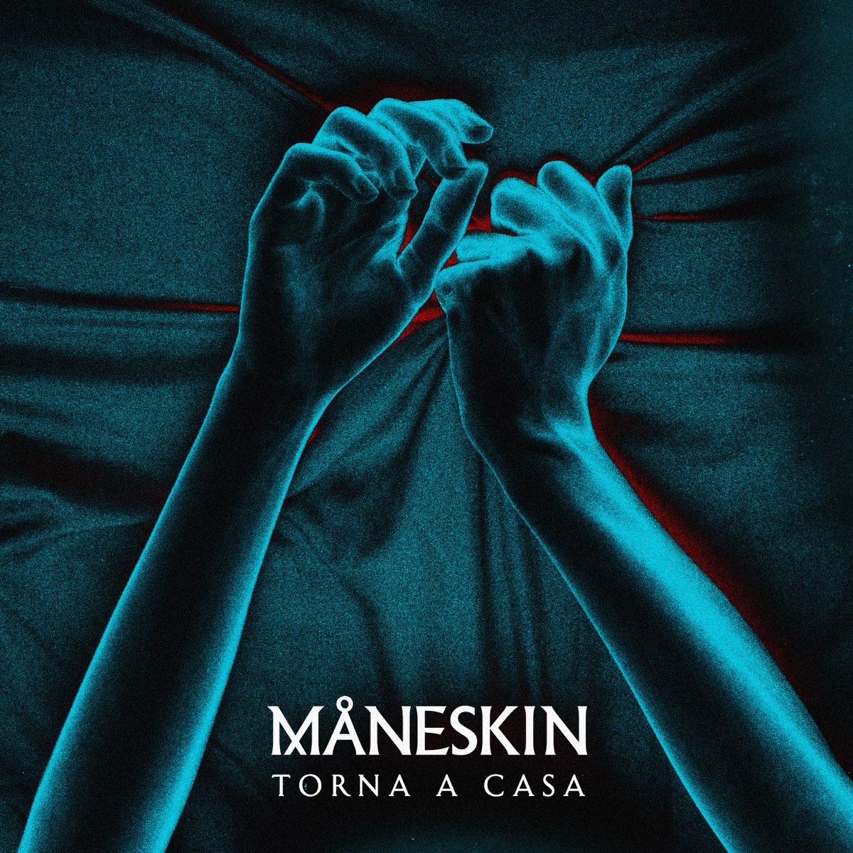 Maneskin moriro da re. Maneskin обложки группы. Альбомы манескин группа. Maneskin обложки альбомов. Maneskin плакат.