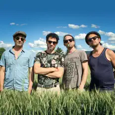 Escucha a Tomazobi, mira videos musicales, lee su biografía, consulta las fechas de las gira y más.