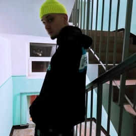 Пулевыми Йович