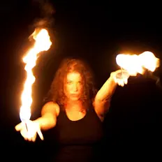 Missy Balsamを聴いたり、ミュージックビデオを鑑賞したり、経歴やツアー日程などを確認したりしましょう！