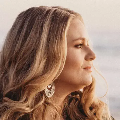 Listen to Michelle Cashman, watch music videos, read bio, see tour dates & more!