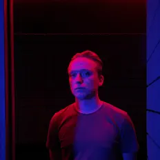Poslechněte si interpreta Спи, sledujte hudební videa, přečtěte si životopis, podívejte se na data turné a další informace.