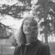 Ascolta Winter Beach, guarda video musicali, leggi la biografia, vedi le date del tour & altro!