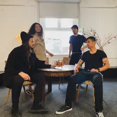 The Prussiansを聴いたり、ミュージックビデオを鑑賞したり、経歴やツアー日程などを確認したりしましょう！
