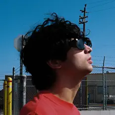 收听 Ethan Fields、观看音乐视频、阅读小传、查看巡演日期等 ！