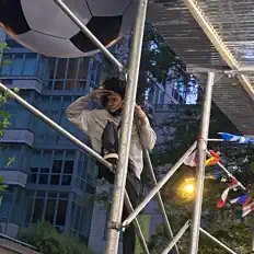 NUSEV을(를) 듣고, 뮤직 비디오를 보고, 약력을 읽고, 투어 일정 등을 확인하세요!
