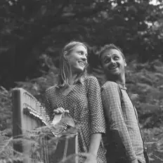 聆聽 Endro、觀看音樂影片、閱讀小傳、查看巡演日期等！