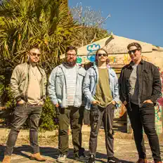 收听 Highland Drive、观看音乐视频、阅读小传、查看巡演日期等 ！