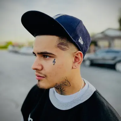 Listen to BADBOYDELASFLORES, watch music videos, read bio, see tour dates & more!
