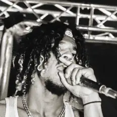 收听 XO Bunny XO、观看音乐视频、阅读小传、查看巡演日期等 ！