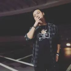 Escucha a Jound, mira vídeos musicales, lee la biografía, consulta fechas de giras y mucho más.