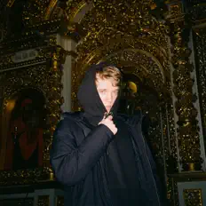 Ascolta GOD95, guarda video musicali, leggi la biografia, vedi le date del tour & altro!