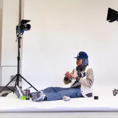 收听 Dvn Dvs、观看音乐视频、阅读小传、查看巡演日期等 ！