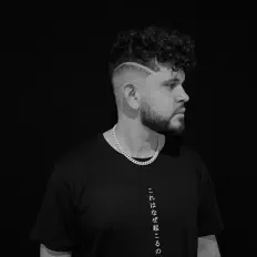 Ascolta Son!x, guarda video musicali, leggi la biografia, vedi le date del tour & altro!