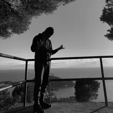 Escucha a Ashitakaa, mira videos musicales, lee su biografía, consulta las fechas de las gira y más.