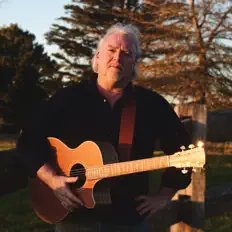 Steve Cheers dinle, müzik videolarını izle, biyografisini oku, tur tarihlerini ve daha fazlasını gör!