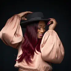 Escucha a Kei Mari, mira vídeos musicales, lee la biografía, consulta fechas de giras y mucho más.