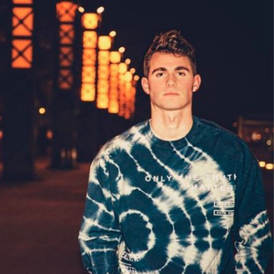 Listen to Alec Forshag, watch music videos, read bio, see tour dates & more!