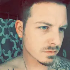 Escucha a Jonesin, mira videos musicales, lee su biografía, consulta las fechas de las gira y más.