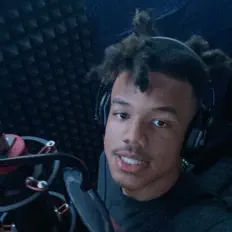 Dengarkan twin16x, tonton video musik, baca bio, lihat tanggal tur & lainnya!