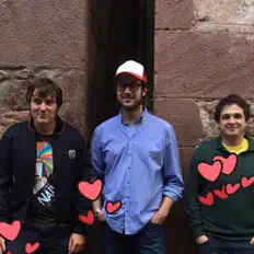 Listen to El Palacio De Linares, watch music videos, read bio, see tour dates & more!