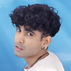 Dengarkan Evin Skye, tonton video musik, baca bio, lihat tanggal tur & lainnya!