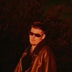 聆聽 Pancho、觀看音樂影片、閱讀小傳、查看巡演日期等！