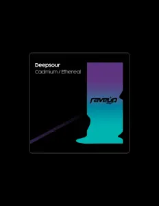 Deepsourを聴いたり、ミュージックビデオを鑑賞したり、経歴やツアー日程などを確認したりしましょう！