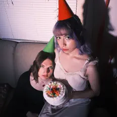 Dengarkan Soft and Dumb, tonton video musik, baca bio, lihat tanggal tur & lainnya!