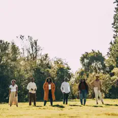 Worship Saintsを聴いたり、ミュージックビデオを鑑賞したり、経歴やツアー日程などを確認したりしましょう！