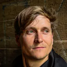 Ouça Tidus, assista a videoclipes, leia a biografia, veja as datas das turnês e mais!