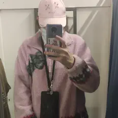 Ακούστε περιεχόμενο από Lil Kill, παρακολουθήστε μουσικά βίντεο, διαβάστε το βιογραφικό, δείτε ημερομηνίες περιοδείας, και πολλά ακόμη!