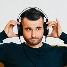 Poslechněte si interpreta Марат Кульчиев, sledujte hudební videa, přečtěte si životopis, podívejte se na data turné a další informace.