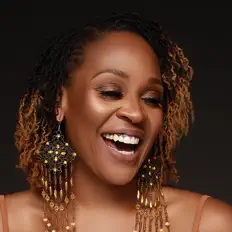 收听 Jasmyne Hinson、观看音乐视频、阅读小传、查看巡演日期等 ！