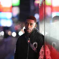 TrapBennyを聴いたり、ミュージックビデオを鑑賞したり、経歴やツアー日程などを確認したりしましょう！