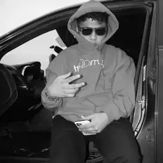 聆聽 Ca$tillo、觀看音樂影片、閱讀小傳、查看巡演日期等！