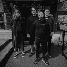Listen to Minus.Mensch, watch music videos, read bio, see tour dates & more!