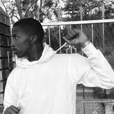 Dengarkan scotty ix, tonton video musik, baca bio, lihat tanggal tur & lainnya!