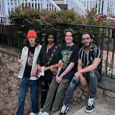 Ouça The Ramen Legion, assista a videoclipes, leia a biografia, veja as datas das turnês e mais!