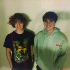 Mindreels을(를) 듣고, 뮤직 비디오를 보고, 약력을 읽고, 투어 일정 등을 확인하세요!